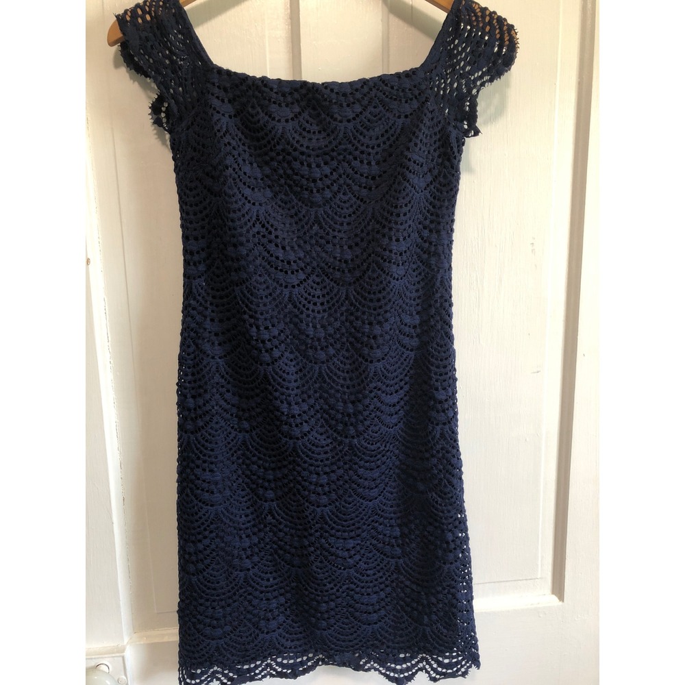 Lilly Pulitzer Navy Blue Lace Scalloped Sheath Dress Cap Sleeve XS